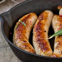 Колбаски для жарки на мангале — рецепты которые вам точно понравятся