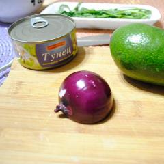 Приготовить вкусный салат с авокадо